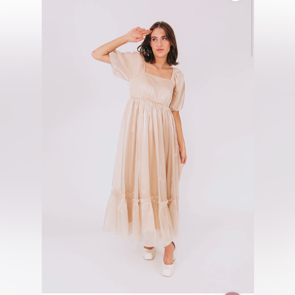 Light Beige Maxi Dress with Puff Sleeves